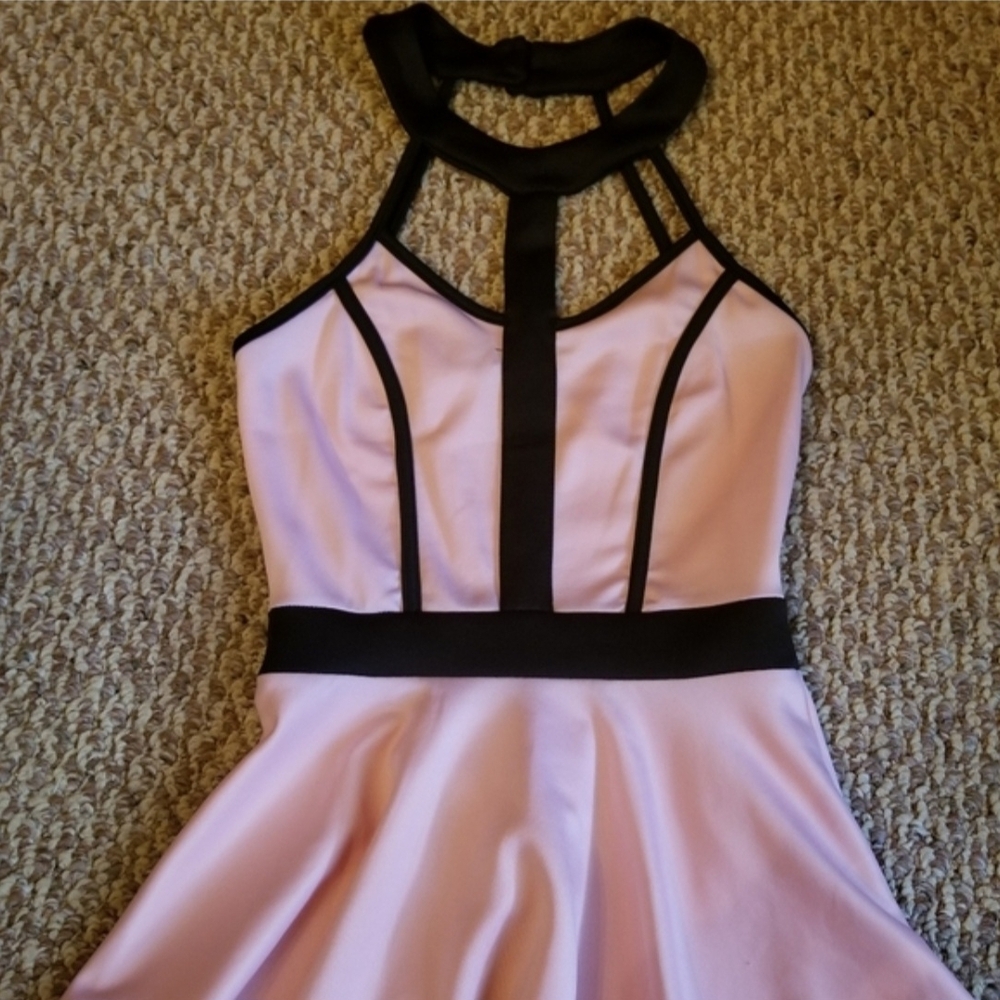 Set Of Two Versatile Tops! - Picture 2 of 8